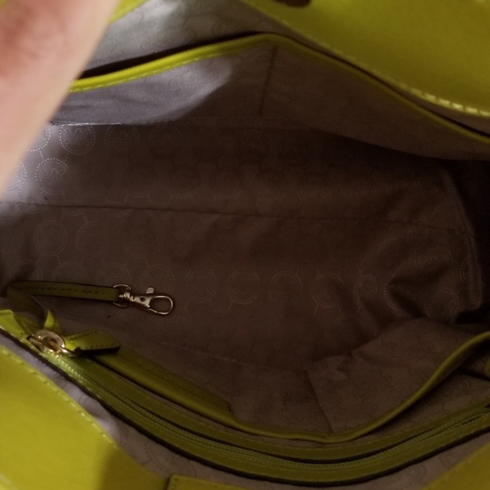 Michael Kors Hamilton Saffiano Large Satchel - Picture 4 of 6